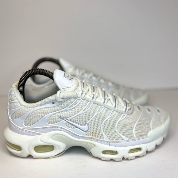 Nike Air Max Plus Womens Triple White 2021 DM2362-100 Sz 7.5M No Box Excellent - Picture 11 of 14